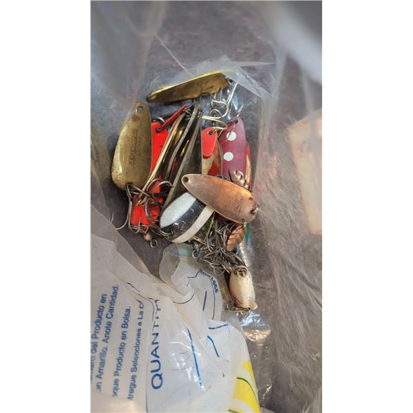 Vintage Fishing Lours D