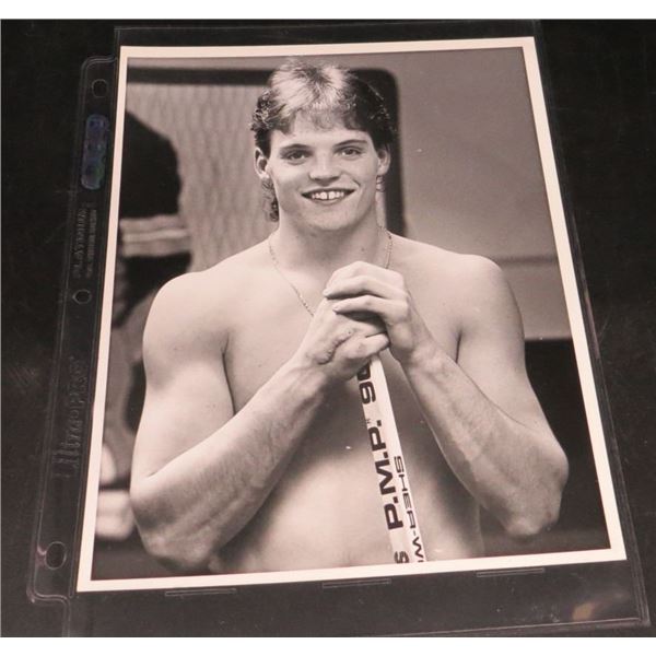 Joey Kocur 8x10 Original 1986 Black & White Hockey Photo With Hand Scar
