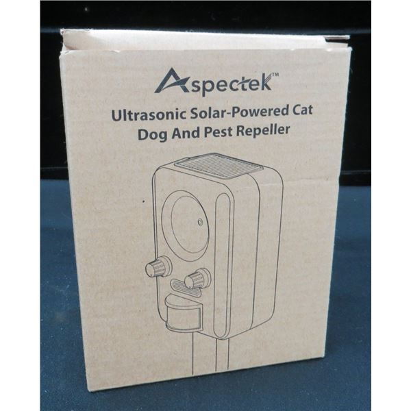 New Aspectek Ultrasonic Solar-Powered Cat, Dog and Pest Repeller