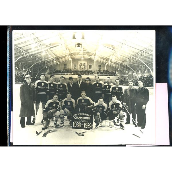 1938-39 Buffalo Ankerite Hockey Champions 8x10 Black & White Original Photo
