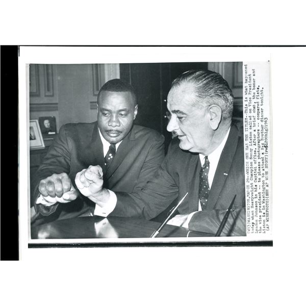 Vintage Original Black & White 8x10 Boxing Wire Photo Sonny Liston