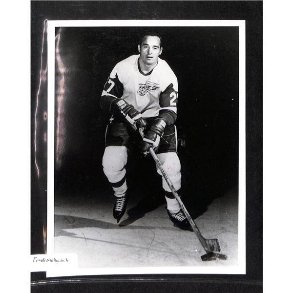 Vintage 1968 Black & White Original Detroit Red Wings Frank Mahovlich 6x9 Photo