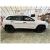 Image 12 : PARKSVILLE - 2014 JEEP CHEROKEE WHITE 164960 KMS - B302629