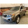 Image 3 : PARKSVILLE - 2011 KIA SORENTO GREY 332537 KMS - B045732