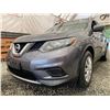 Image 2 : PARKSVILLE - 2016 NISSAN ROGUE GREY 224741 KMS - B808130