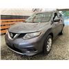 Image 3 : PARKSVILLE - 2016 NISSAN ROGUE GREY 224741 KMS - B808130