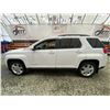 Image 23 : PARKSVILLE - 2010 GMC TERRAIN WHITE  247604 KMS - B383970