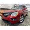 Image 1 : PARKSVILLE - 2008 KIA RONDO RED 111874 KMS - B217417