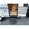 Image 20 : Parksville - 1998 West wind Fifth wheel White  - D980560