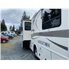 Image 19 : PARKSVILLE - 2001 FREIGHTLINER FLEETWOOD WHITE - DH38541
