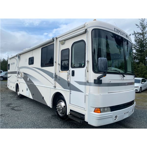 PARKSVILLE - 2001 FREIGHTLINER FLEETWOOD WHITE - DH38541
