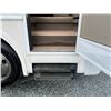 Image 21 : PARKSVILLE - 2001 FREIGHTLINER FLEETWOOD WHITE - DH38541
