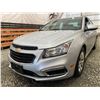 Image 2 : PARKSVILLE - 2015 CHEVROLET CRUZE SILVER 175796 KMS - B145658