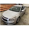 Image 4 : PARKSVILLE - 2015 CHEVROLET CRUZE SILVER 175796 KMS - B145658