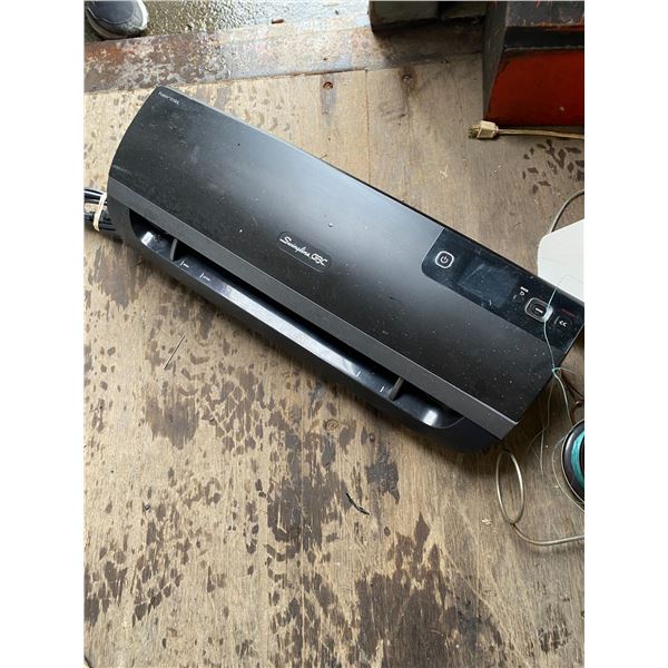 710 -- GBC THERMAL LAMINATOR
