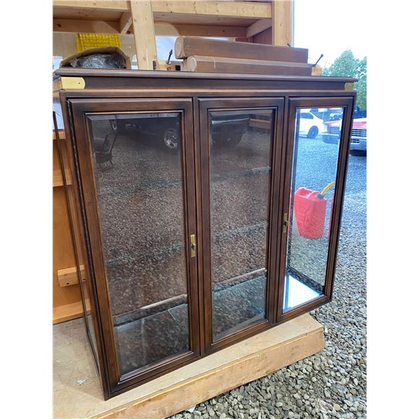 714 -- DISPLAY CABINET AND CREDENZA