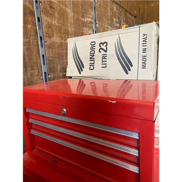 731 -- TOP TOOL CHEST