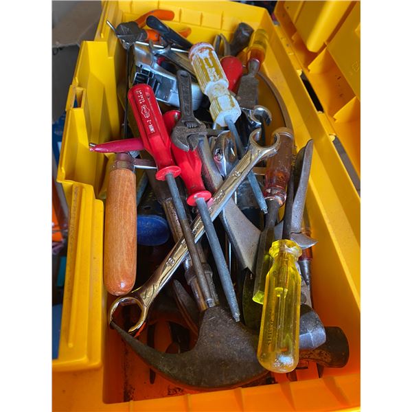 732 -- MIXED TOOL BOX