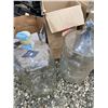 Image 2 : 735 -- MIXED GLASS CARBOYS