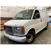 Image 1 : PARKSVILLE - 2001 GMC SAVANA WHITE 195231 KMS - D119031