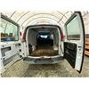 Image 44 : PARKSVILLE - 2001 GMC SAVANA WHITE 195231 KMS - D119031