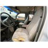 Image 50 : PARKSVILLE - 2001 GMC SAVANA WHITE 195231 KMS - D119031