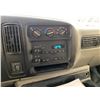 Image 52 : PARKSVILLE - 2001 GMC SAVANA WHITE 195231 KMS - D119031