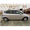 Image 11 : PARKSVILLE - 2007 HONDA FIT SILVER 327675 KMS - B804994