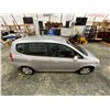 Image 13 : PARKSVILLE - 2007 HONDA FIT SILVER 327675 KMS - B804994