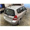 Image 16 : PARKSVILLE - 2007 HONDA FIT SILVER 327675 KMS - B804994