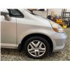 Image 25 : PARKSVILLE - 2007 HONDA FIT SILVER 327675 KMS - B804994