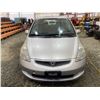 Image 6 : PARKSVILLE - 2007 HONDA FIT SILVER 327675 KMS - B804994