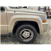 Image 25 : PARKSVILLE - 2009 JEEP PATRIOT GOLD 301802 KMS - B190979