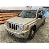 Image 3 : PARKSVILLE - 2009 JEEP PATRIOT GOLD 301802 KMS - B190979