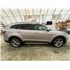 Image 11 : PARKSVILLE - 2017 HYUNDAI SANTA FE GREY 140479 KMS - D177995