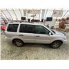 Image 12 : PARKSVILLE - 2003 HONDA PILOT SILVER 375972 KMS - P002179