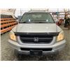 Image 6 : PARKSVILLE - 2003 HONDA PILOT SILVER 375972 KMS - P002179