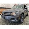 Image 2 : PARKSVILLE - 2013 VOLKSWAGEN TIGUAN SILVER  144820 KMS - D556586