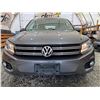 Image 5 : PARKSVILLE - 2013 VOLKSWAGEN TIGUAN SILVER  144820 KMS - D556586