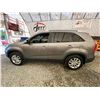 Image 23 : PARKSVILLE - 2011 KIA SORENTO GREY 332537 KMS - B045732
