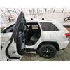 Image 47 : PARKSVILLE - 2018 JEEP CHEROKEE, WHITE, 164259 KMS, FOUR WHEEL DRIVE. - D398157