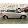 Image 11 : PARKSVILLE - 2015 CHEVROLET SONIC SILVER 214789 KMS - B169608