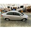 Image 13 : PARKSVILLE - 2015 CHEVROLET SONIC SILVER 214789 KMS - B169608
