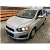 Image 3 : PARKSVILLE - 2015 CHEVROLET SONIC SILVER 214789 KMS - B169608