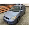 Image 4 : PARKSVILLE - 2004 TOYOTA COROLLA MATRIX BLUE 245900 KMS - B802768