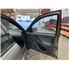 Image 37 : PARKSVILLE - 2004 CHEVROLET CAVALIER SILVER  193924 KMS - B139109