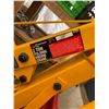 Image 2 : 808 -- 2 TON FOLDING ENGINE CRANE