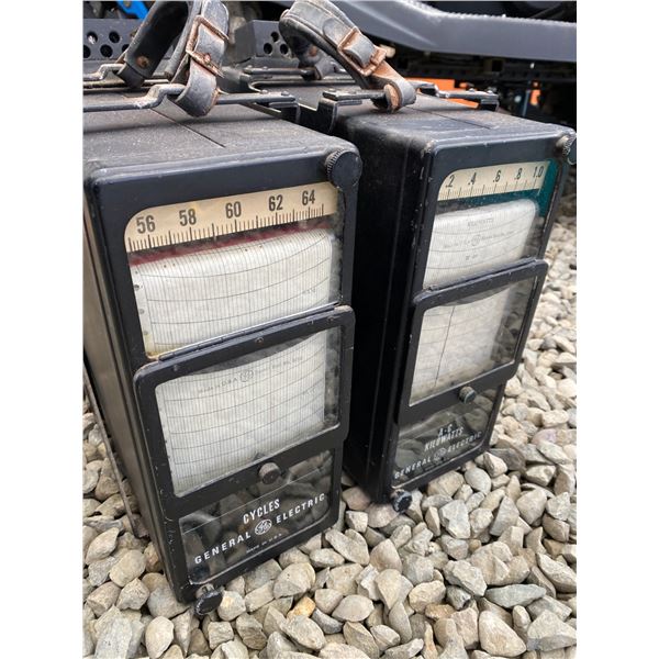 833 -- GENERAL ELECTRIC PORTABLE CHART RECORDERS
