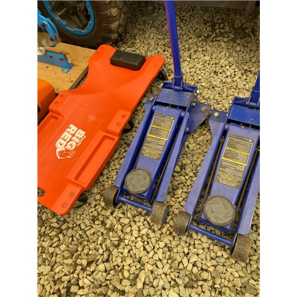 837 --  MICHELIN HYDRAULIC FLOOR JACKS