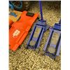 Image 1 : 837 --  MICHELIN HYDRAULIC FLOOR JACKS